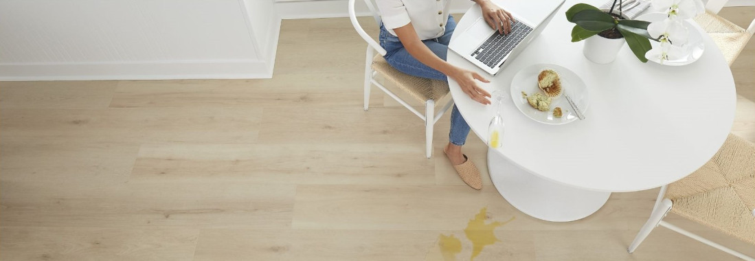 Mohawk SolidTech Plus Amber Escape & Poppy Reserve